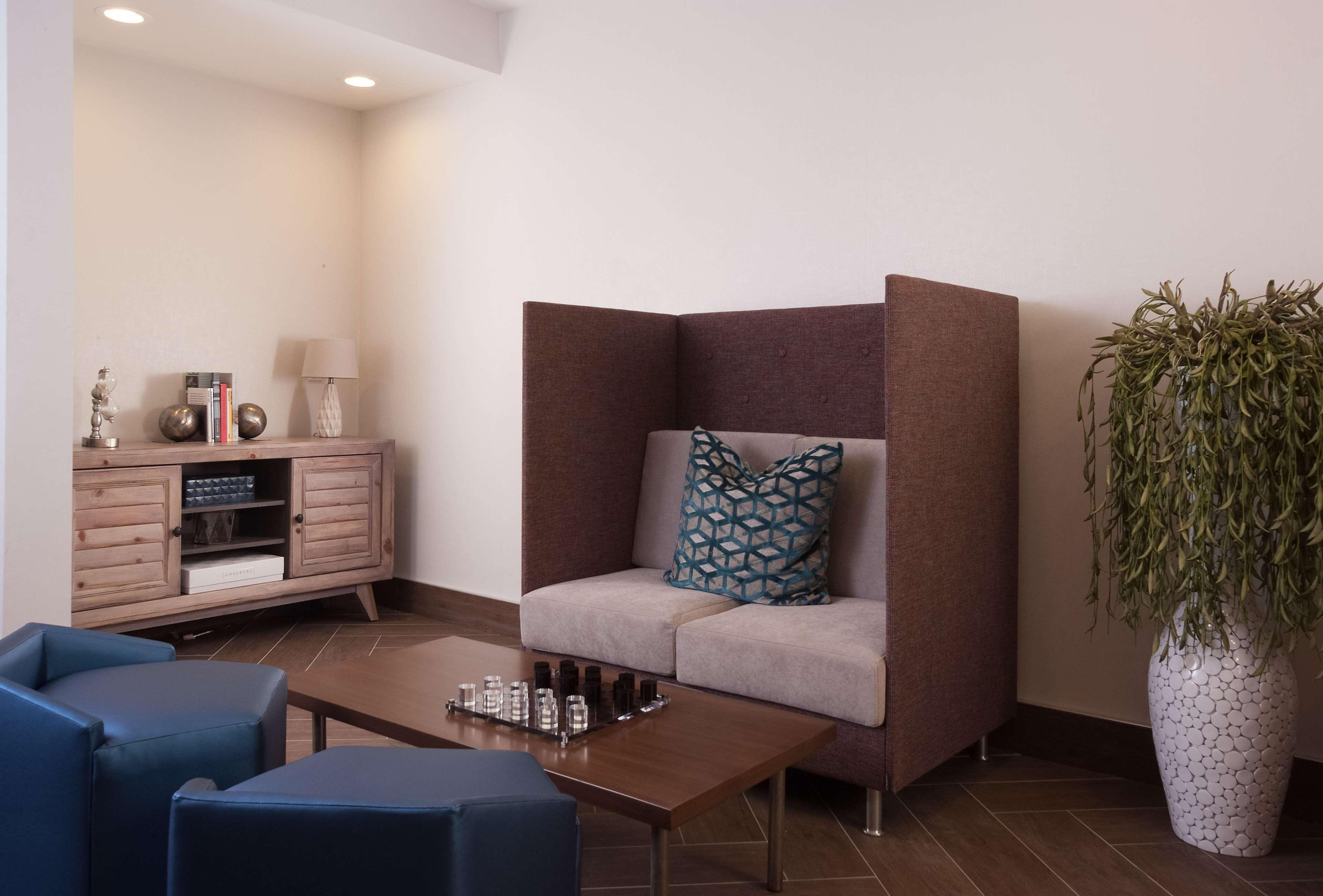 Home2 By Hilton Atlanta Perimeter Center Hotel 3*