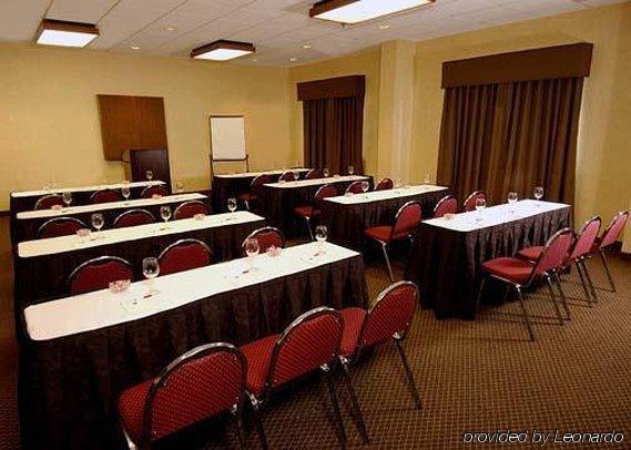 Hotel Home2 By Hilton Atlanta Perimeter Center 3*